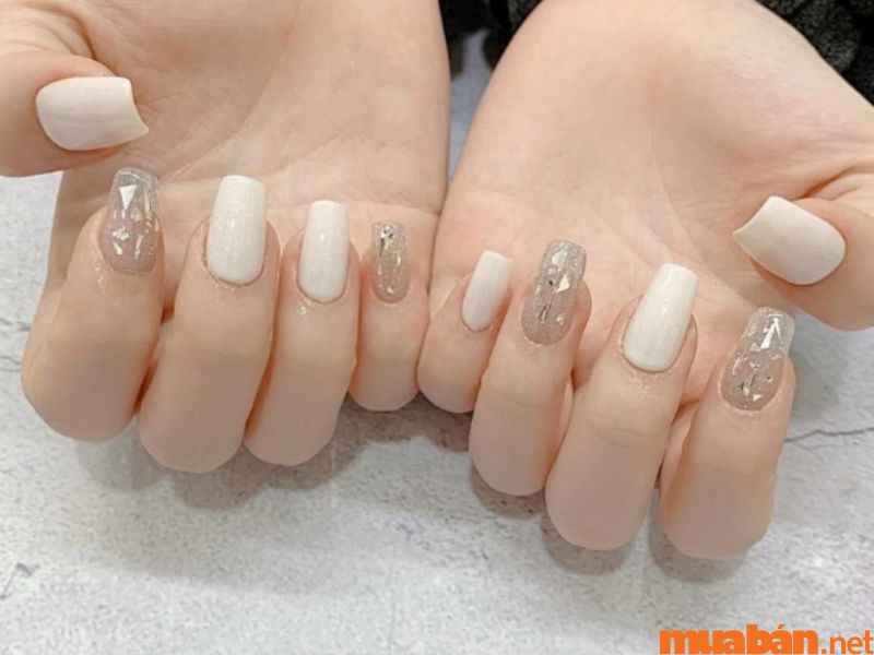 101+ mẫu nail trắng đính đá đẹp và không bị lỗi thời