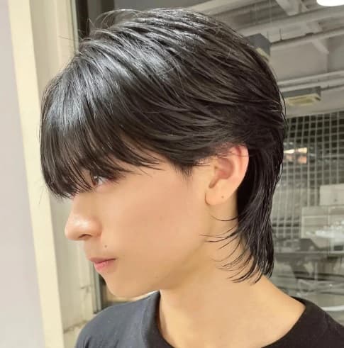 'Tóc mullet đuôi sói' được các chàng trai lựa chọn, không chỉ đẹp trai, sành điệu mà còn thu hút sự chú ý của người qua đường