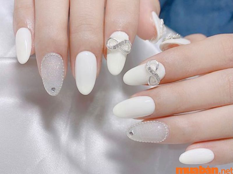 101+ mẫu nail trắng đính đá đẹp và không bị lỗi thời