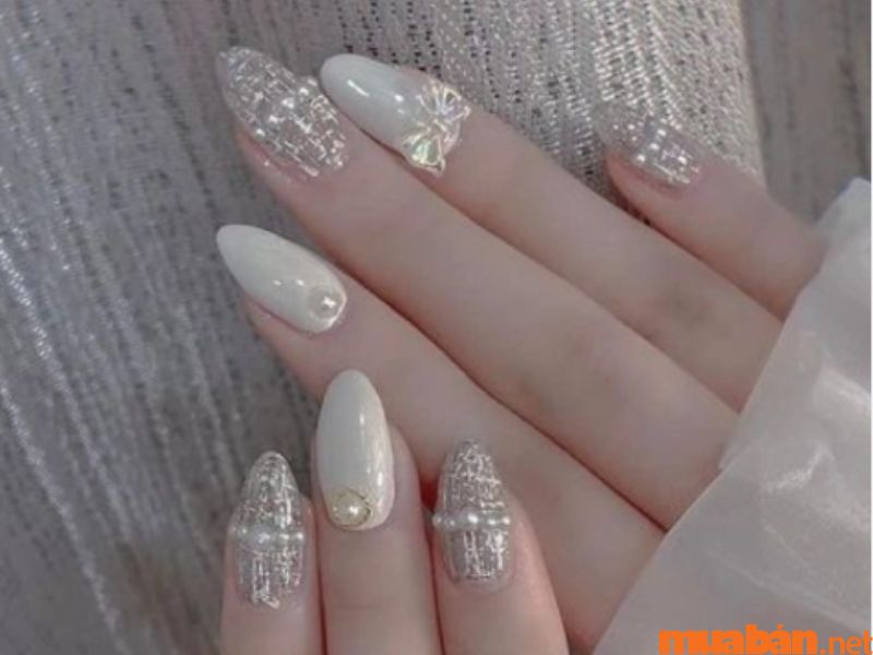 101+ mẫu nail trắng đính đá đẹp và không bị lỗi thời