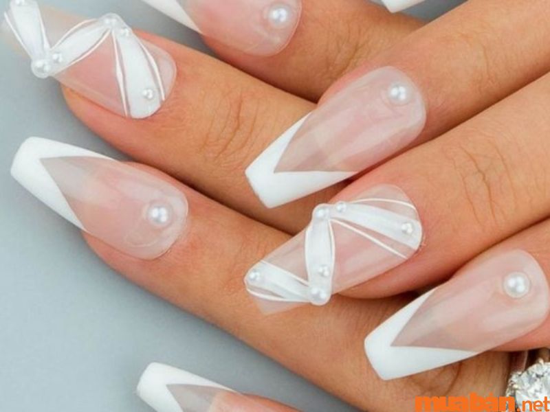 101+ mẫu nail trắng đính đá đẹp và không bị lỗi thời