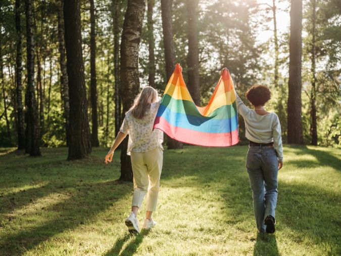 Xì trây là gì? Giải mã thuật ngữ của cộng đồng LGBT