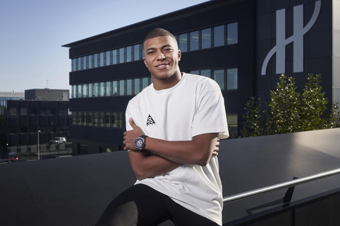 Khám phá vẻ đẹp tinh tế của Mbappe trong hình nền 4K