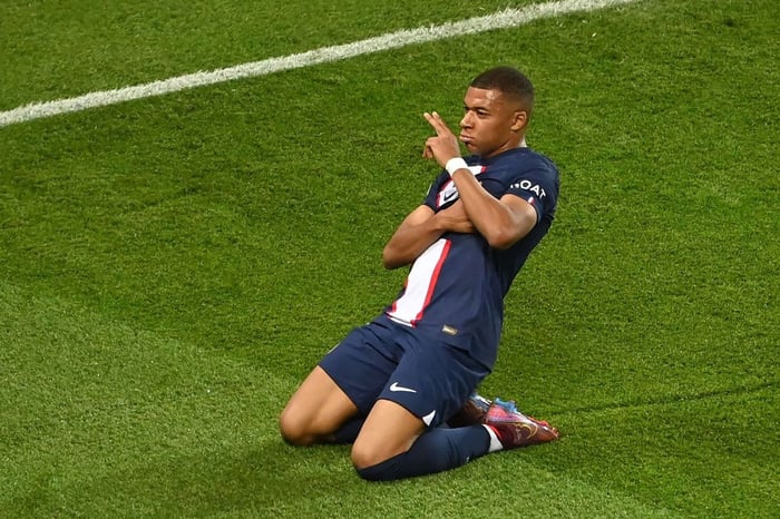 Khám phá vẻ đẹp tinh tế của Mbappe trong hình nền 4K