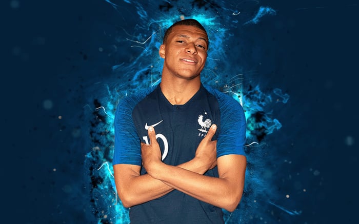 Khám phá vẻ đẹp tinh tế của Mbappe trong hình nền 4K