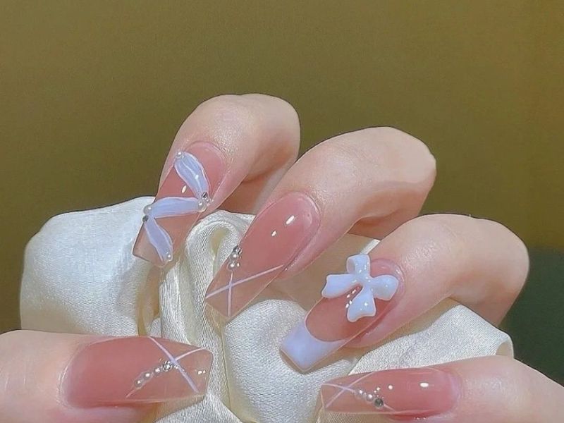 Top 10+ mẫu nail cô dâu màu trắng sang trọng nhất hiện nay