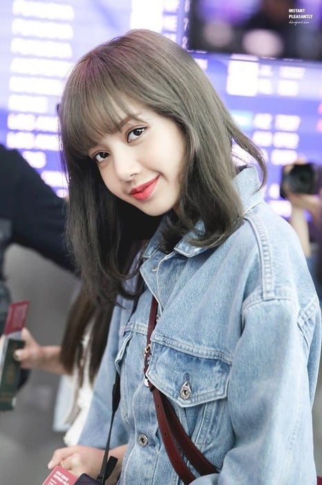 Hình ảnh xinh đẹp của Lisa (Black Pink)