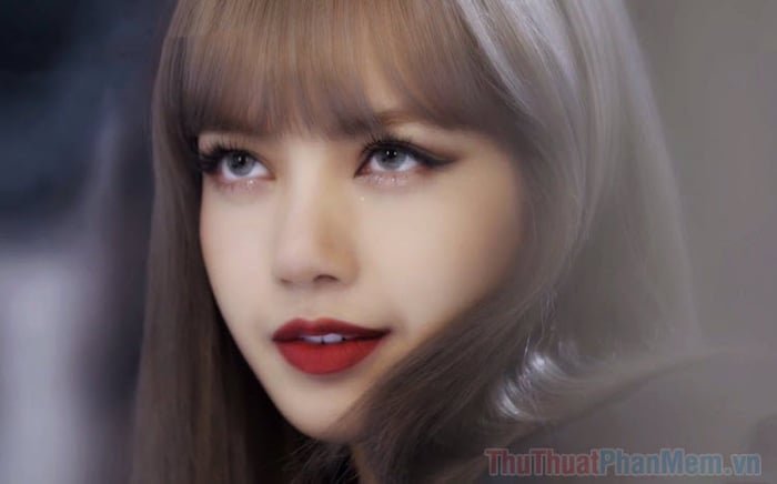 Hình ảnh xinh đẹp của Lisa (Black Pink)