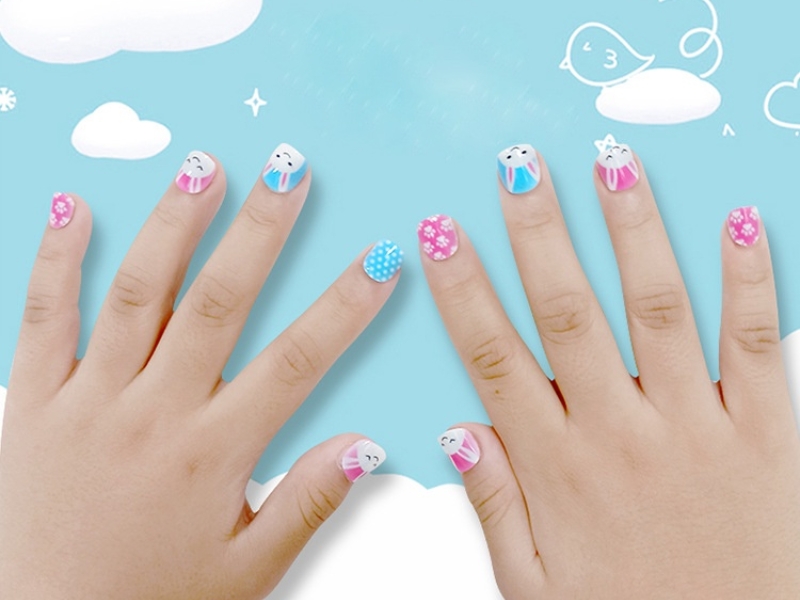 Những mẫu nail cho bé gái cực xinh và đáng yêu