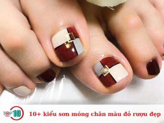 15 kiểu sơn móng chân màu đỏ rượu đẹp và thời thượng hiện nay