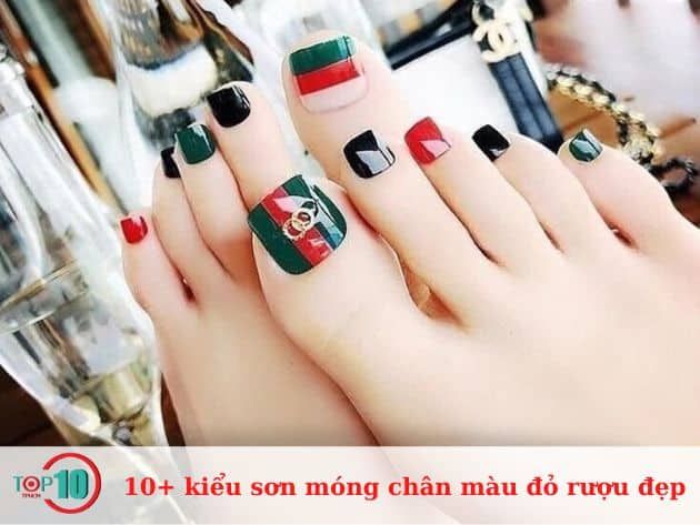 15 kiểu sơn móng chân màu đỏ rượu đẹp và thời thượng hiện nay