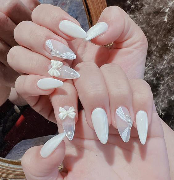 Mẫu nails đẹp cho cô dâu chụp ảnh cưới