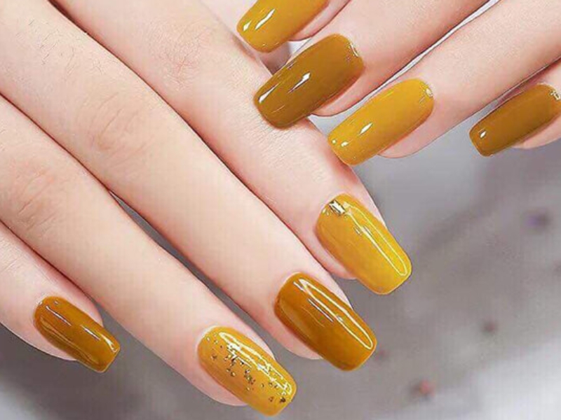 15+ Mẫu Nail Màu Vàng Đẹp Sang Chảnh Cho Chị Em