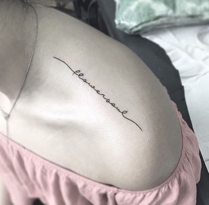 Tổng hợp 888+ hình xăm chữ ở vai độc đáo và ấn tượng - Genztattoo