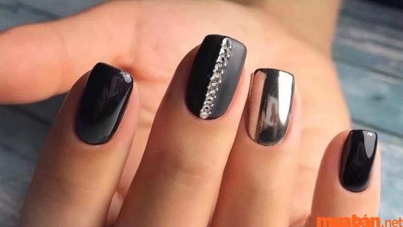 101+ Mẫu nail màu đen thời thượng, cá tính cho các nàng sành điệu