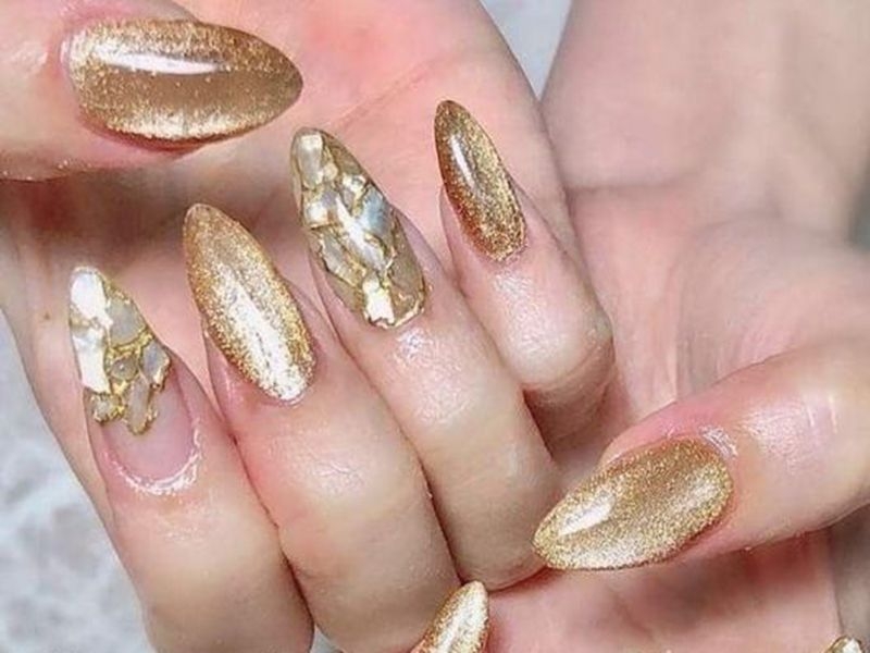 15+ Mẫu Nail Màu Vàng Đẹp Sang Chảnh Cho Chị Em