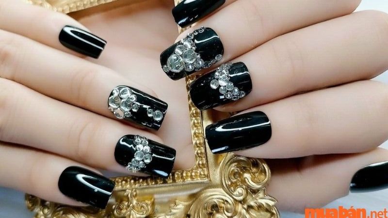 101+ Mẫu nail màu đen thời thượng, cá tính cho các nàng sành điệu