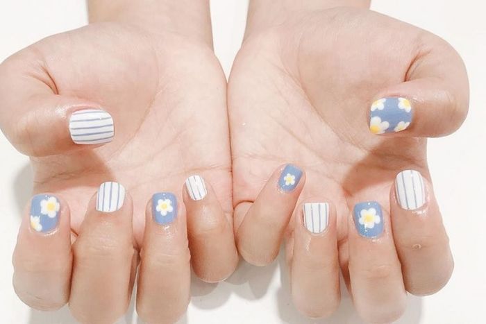 55+ Mẫu nail màu xanh dương nhạt: Làm đẹp nhẹ nhàng, cuốn hút cho phái đẹp