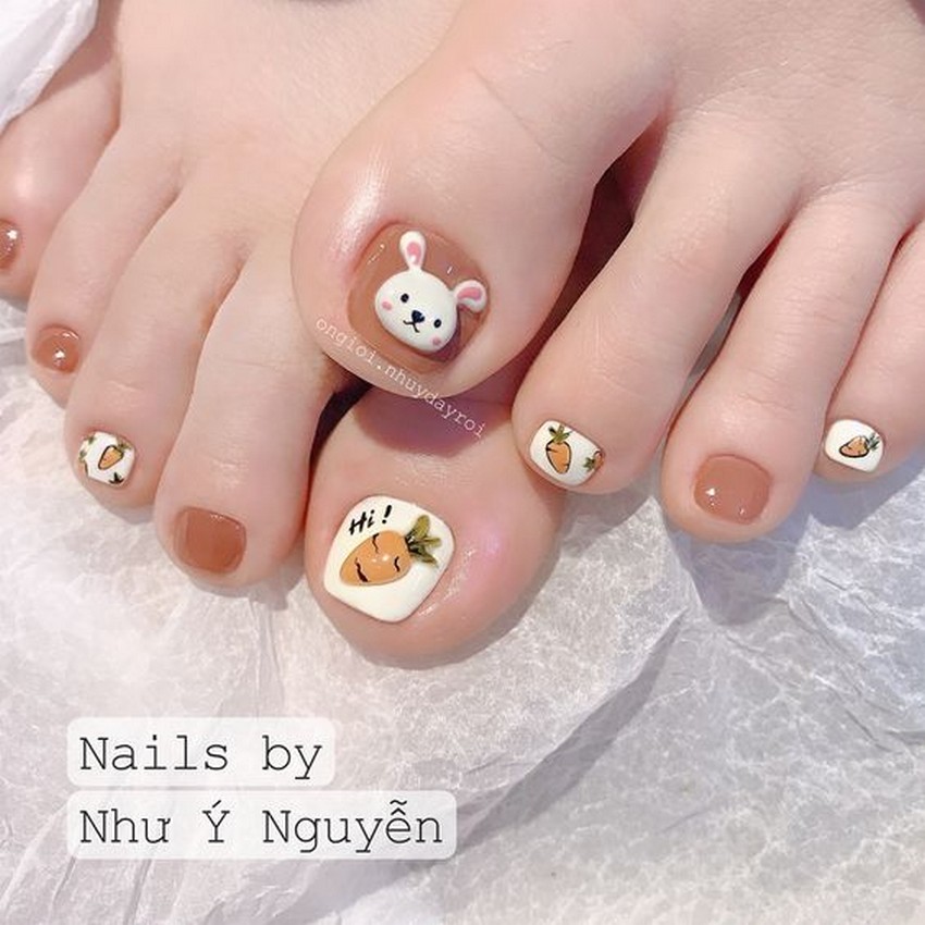 Các mẫu nail đính đá móng chân đơn giản, thời thượng năm 2023