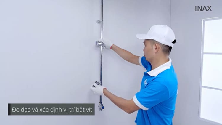 Hướng dẫn cách lắp đặt vòi sen tắm đứng chi tiết, chính xác từ A đến Z